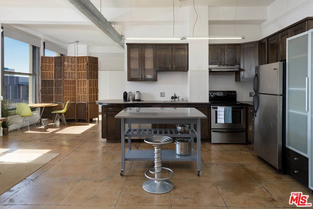 Apartment for rent at 108 W 2nd St #606, Los Angeles, CA 90012