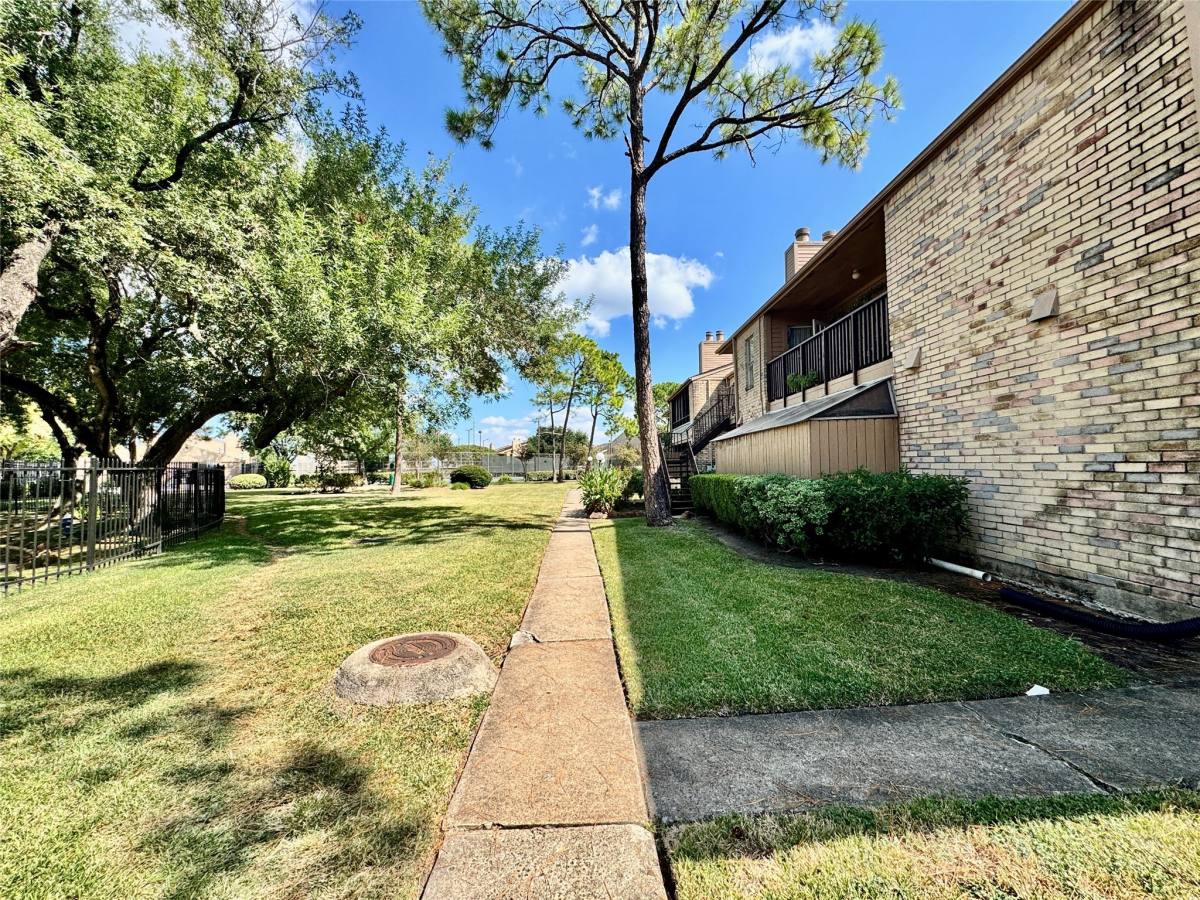 Condo for rent at 10555 Turtlewood Court #102, Houston, TX 77072