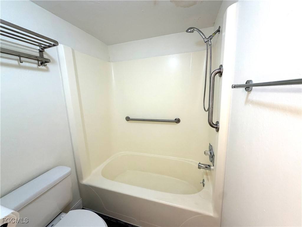 Condo for rent at 3704 Broadway #216, Fort Myers, FL 33901