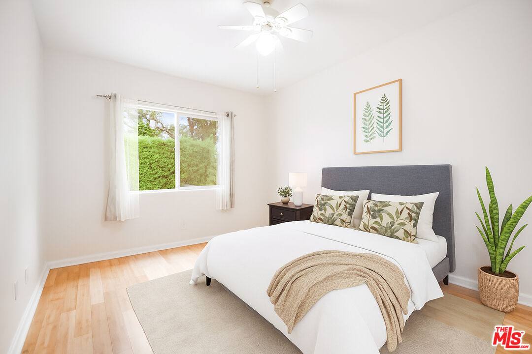 Apartment for rent at 3660 Halldale Ave, Los Angeles, CA 90018