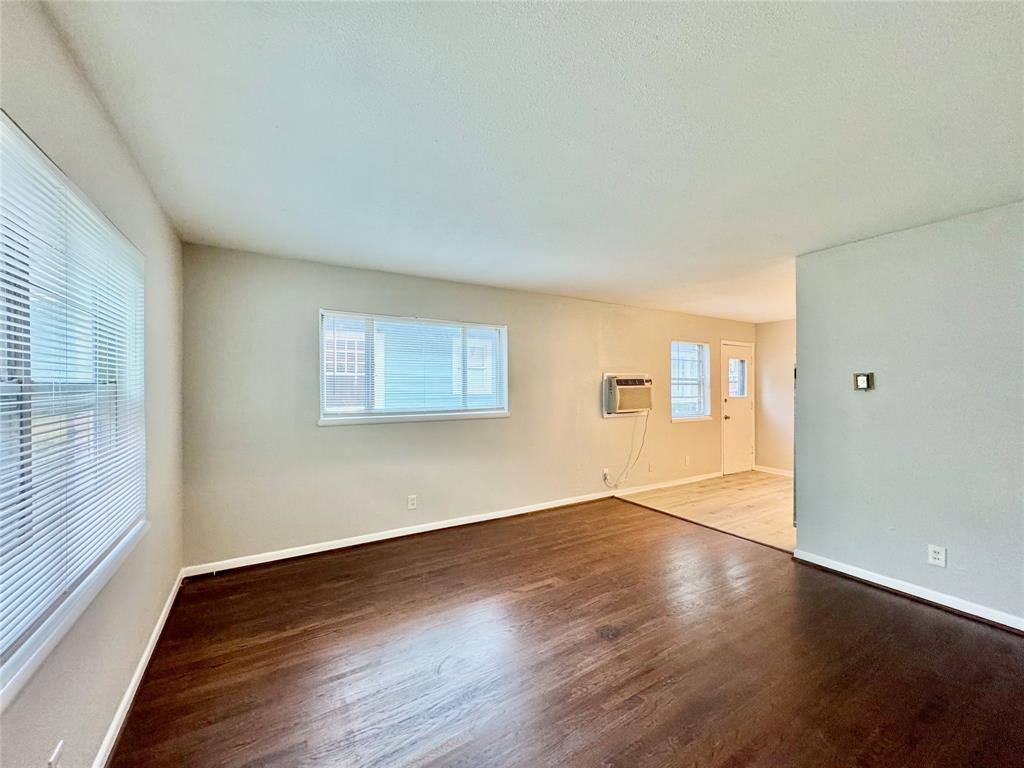 Apartment for rent at 4916 Worth St #1, Dallas, TX 75214