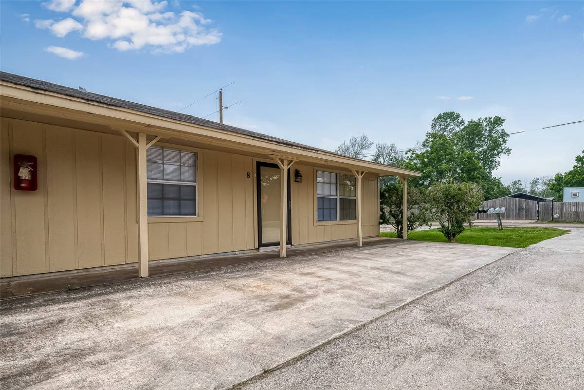 Apartment for rent at 8430 Round Rock Dr #8, Houston, TX 77049