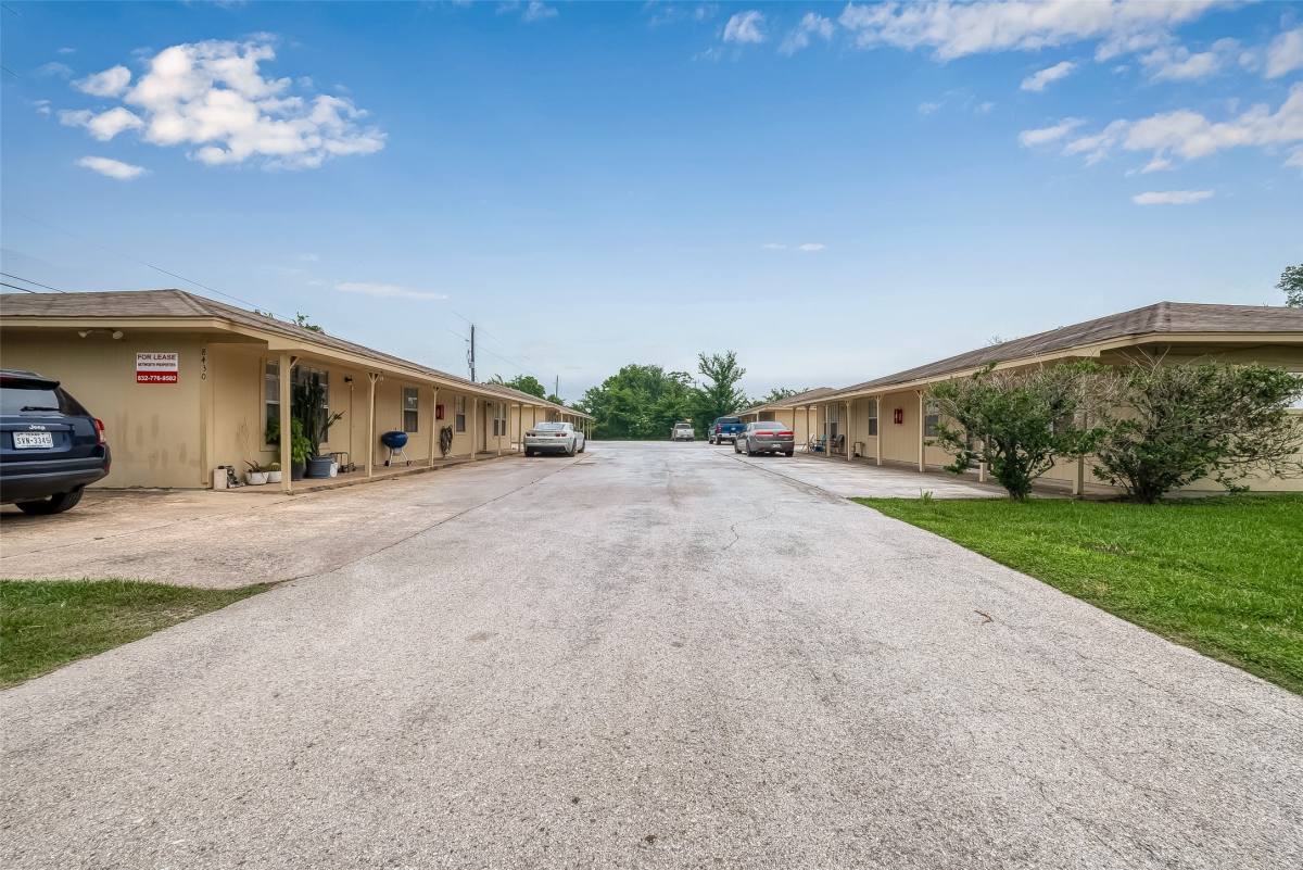 Apartment for rent at 8430 Round Rock Dr #8, Houston, TX 77049