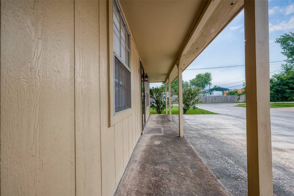 Apartment for rent at 8430 Round Rock Dr #8, Houston, TX 77049