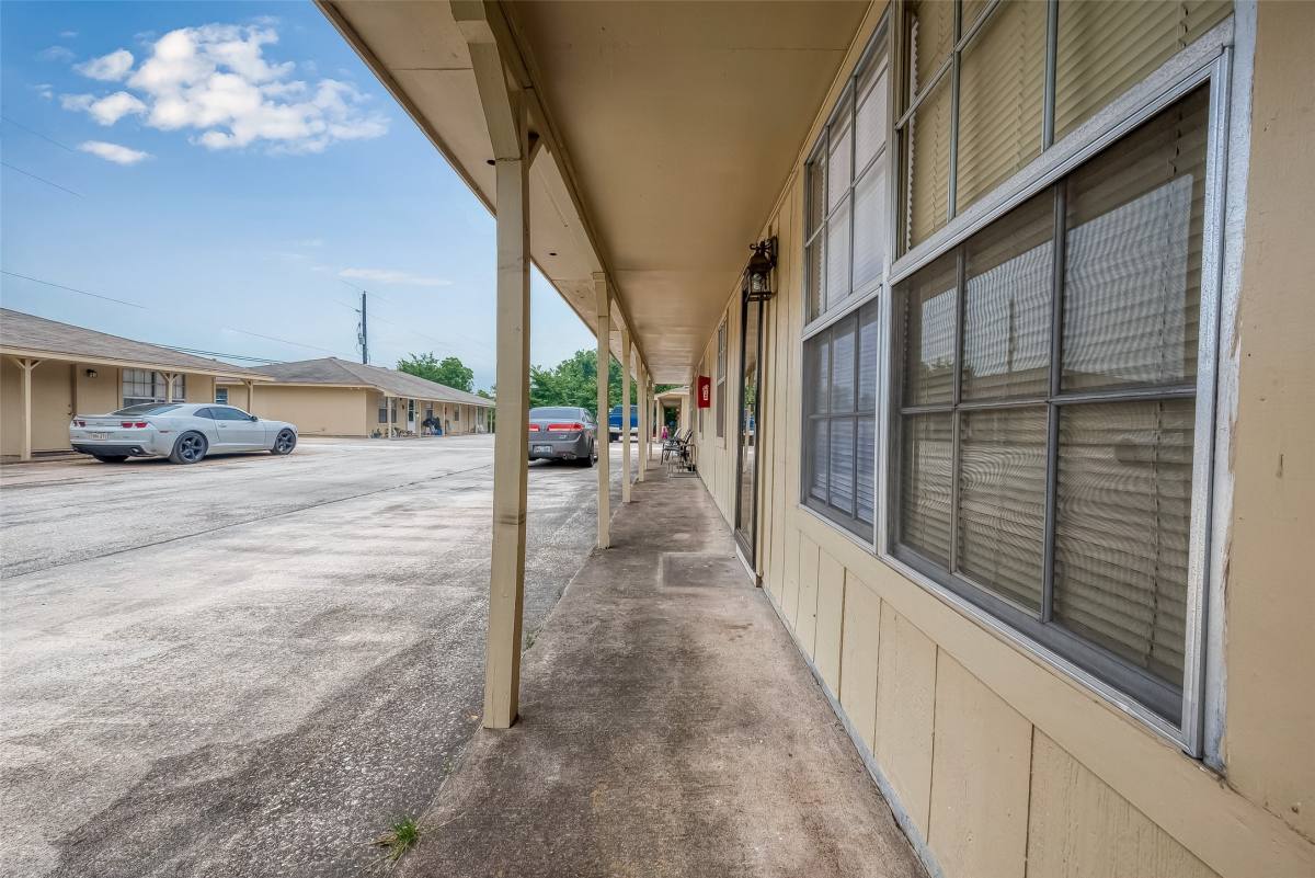 Apartment for rent at 8430 Round Rock Dr #8, Houston, TX 77049