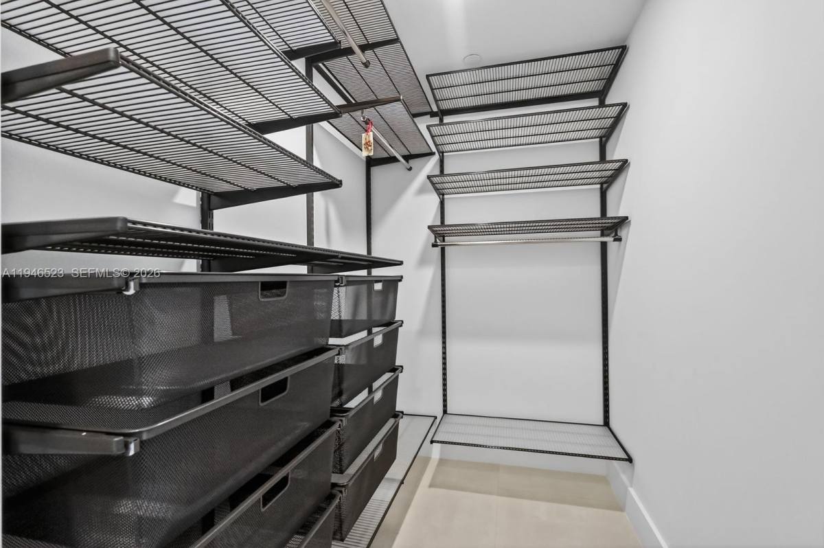 Apartment for rent at 13800 Highland Dr #308, Miami, FL 33181