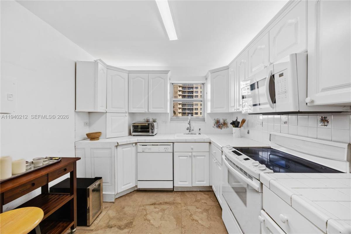 Apartment for rent at 5555 Collins Ave #55554B, Miami Beach, FL 33140