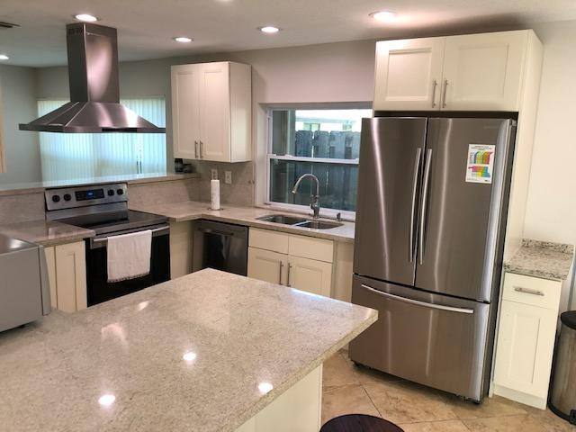 Apartment for rent at 60 Forest Circle #60, Hollywood, FL 33026