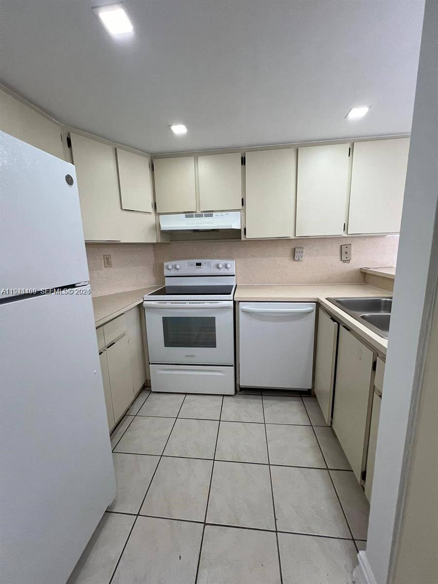 Apartment for rent at 7035 NW 186th St #7035D303, Hialeah, FL 33015