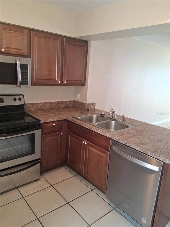 Townhouse for rent at 6710 121st Ave #10, Largo, FL 33773