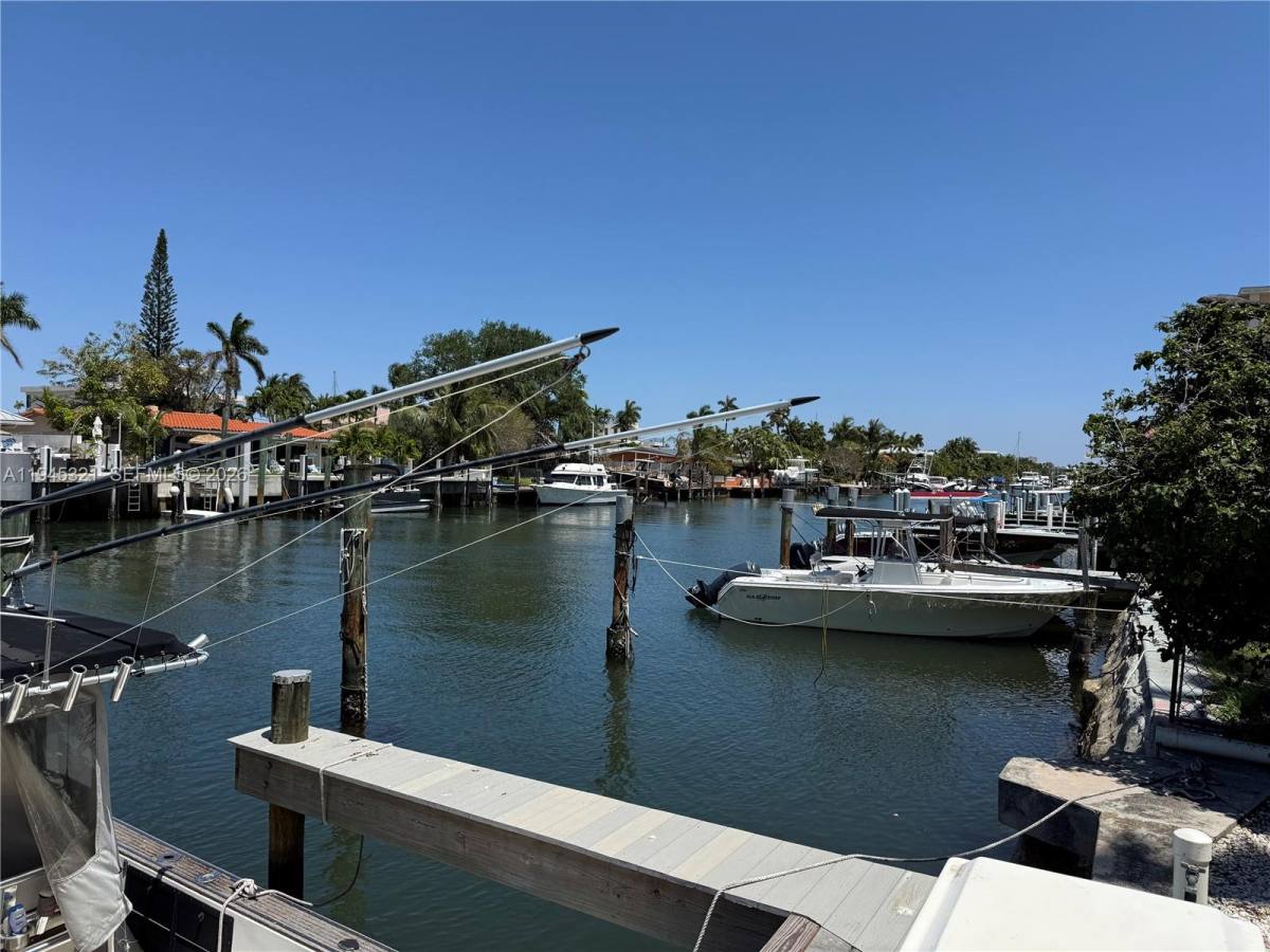 Apartment for rent at 1535 SE 15th St #202, Fort Lauderdale, FL 33316