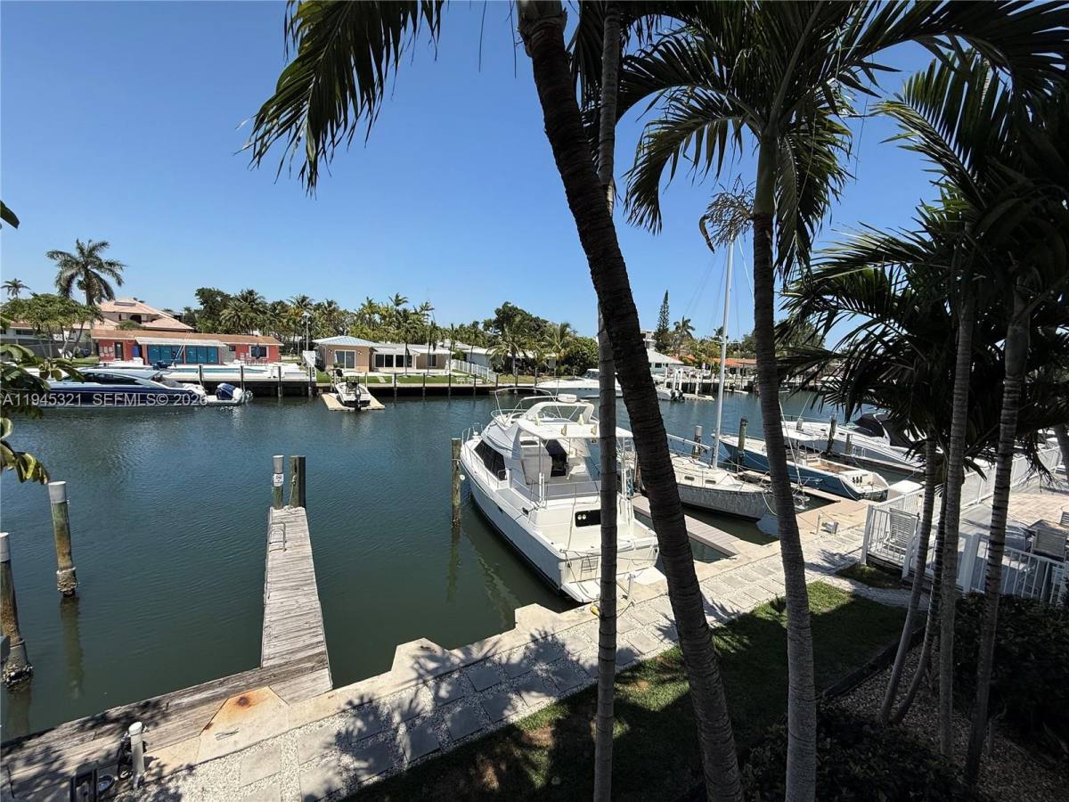 Apartment for rent at 1535 SE 15th St #202, Fort Lauderdale, FL 33316