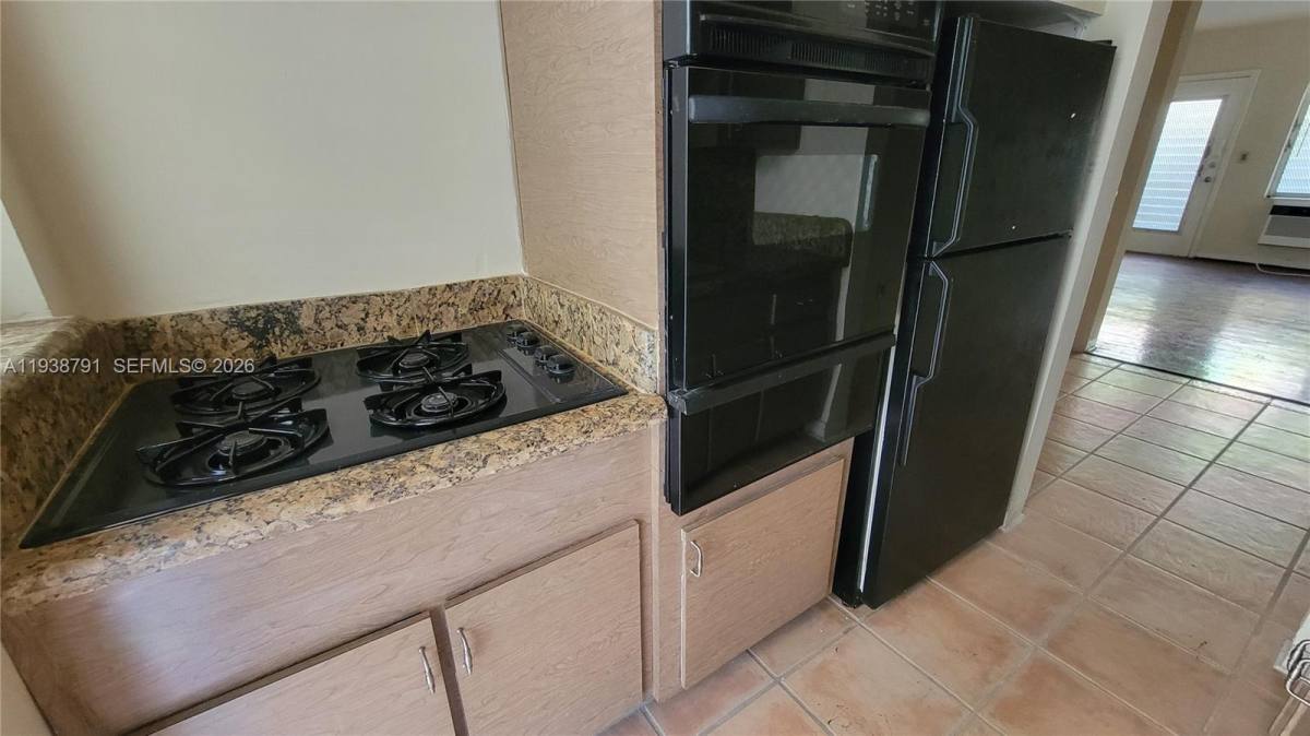 Apartment for rent at 1050 Pennsylvania Ave #11, Miami Beach, FL 33139