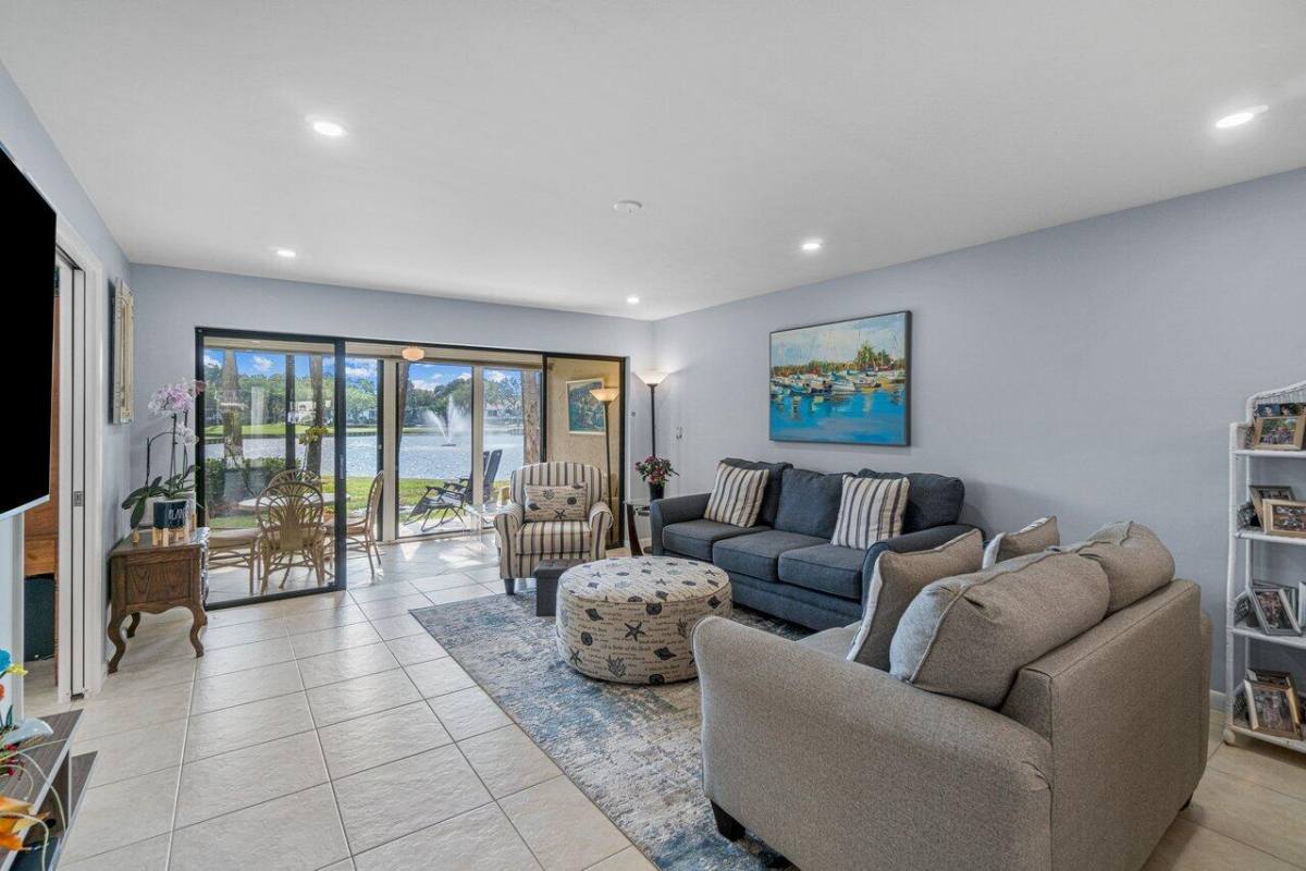 Condo for rent at 5188 Oakhill Lane #1111, Delray Beach, FL 33484