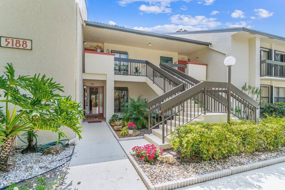 Condo for rent at 5188 Oakhill Lane #1111, Delray Beach, FL 33484