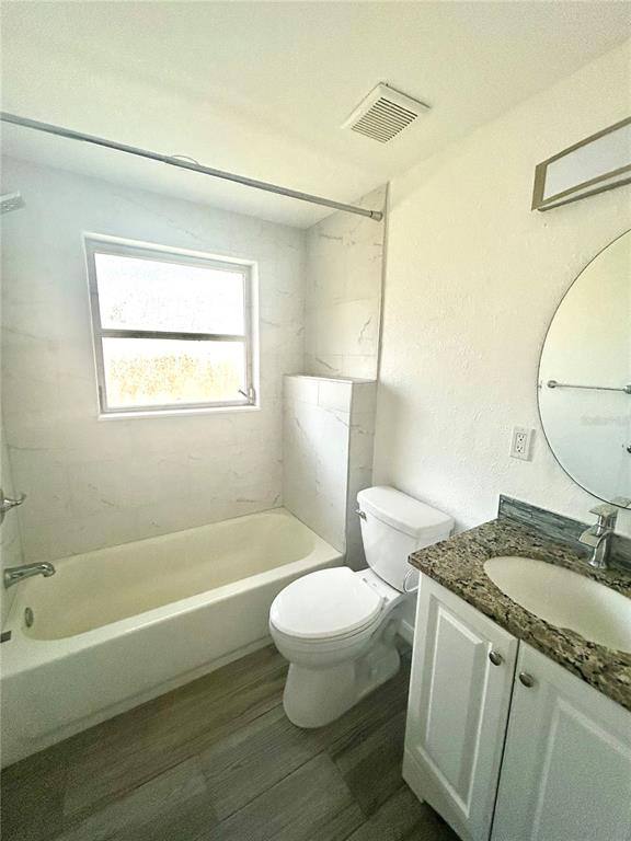 Apartment for rent at 2377 Main St, Sarasota, FL 34237