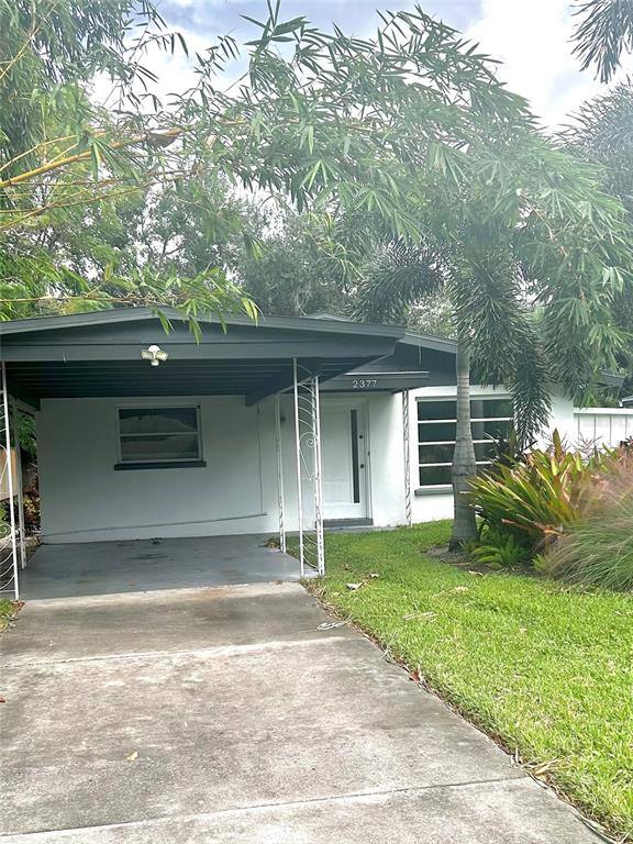Apartment for rent at 2377 Main St, Sarasota, FL 34237