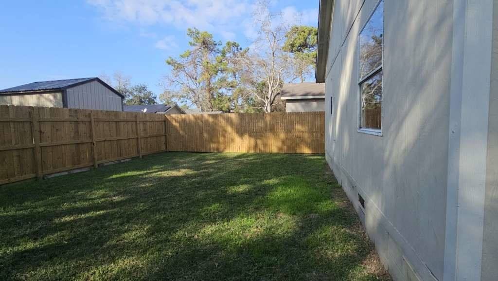 Apartment for rent at 11919 Kingslake Forest Dr, Houston, TX 77044