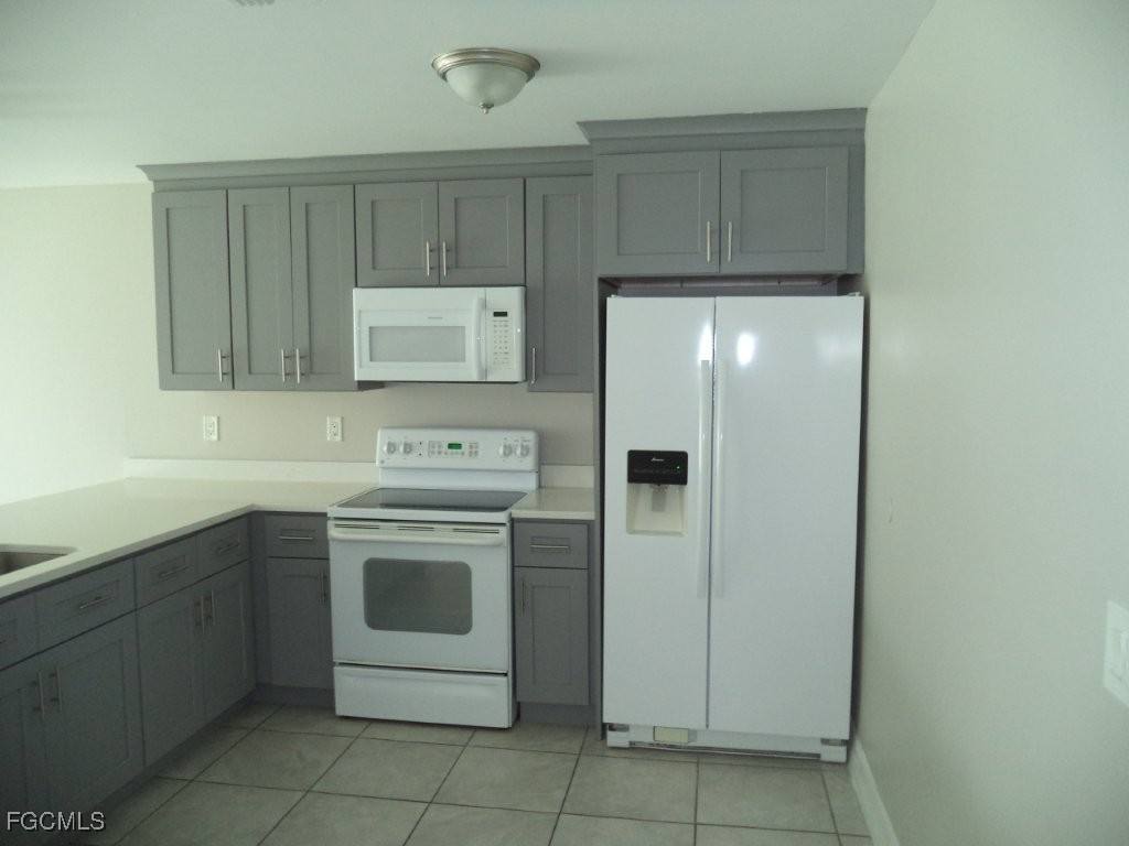 Apartment for rent at 6062 Laurelwood Dr, Fort Myers, FL 33905