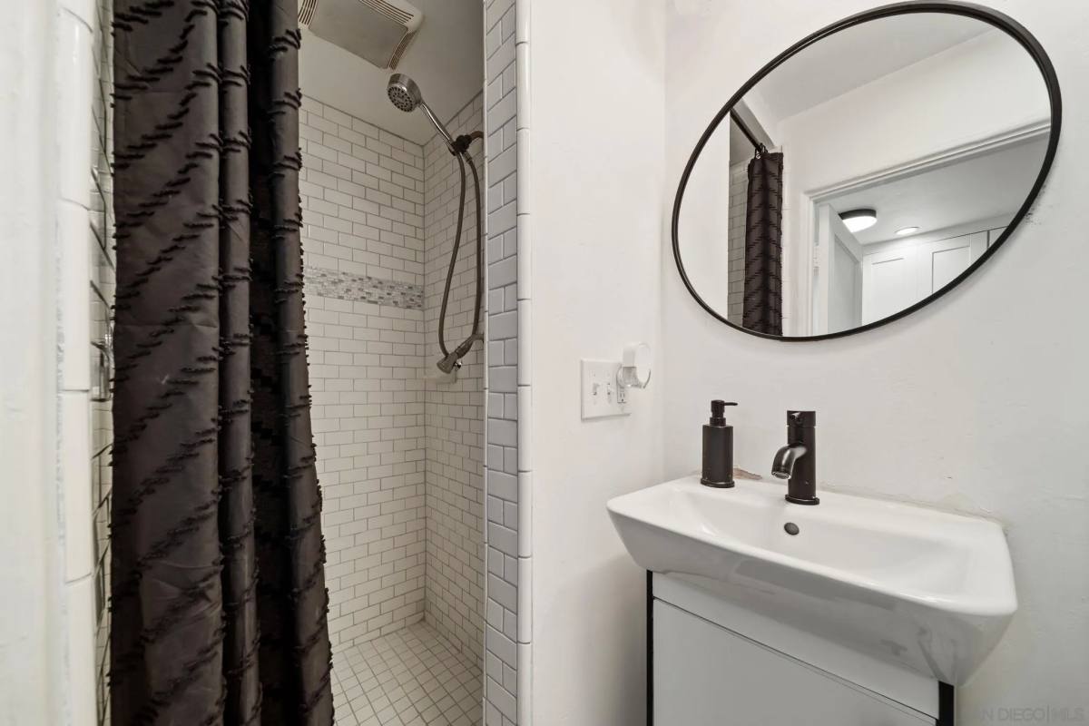 Apartment for rent at 2154 B Union St, San Diego, CA 92101