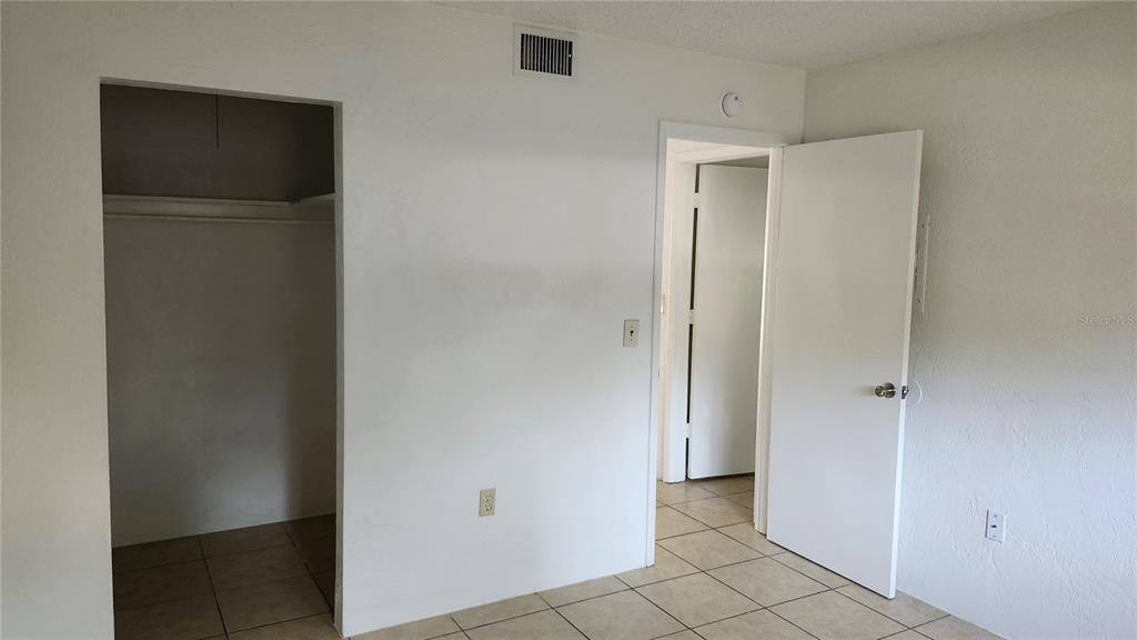 Apartment for rent at 1216 Kennedy Rd #10, Daytona Beach, FL 32117