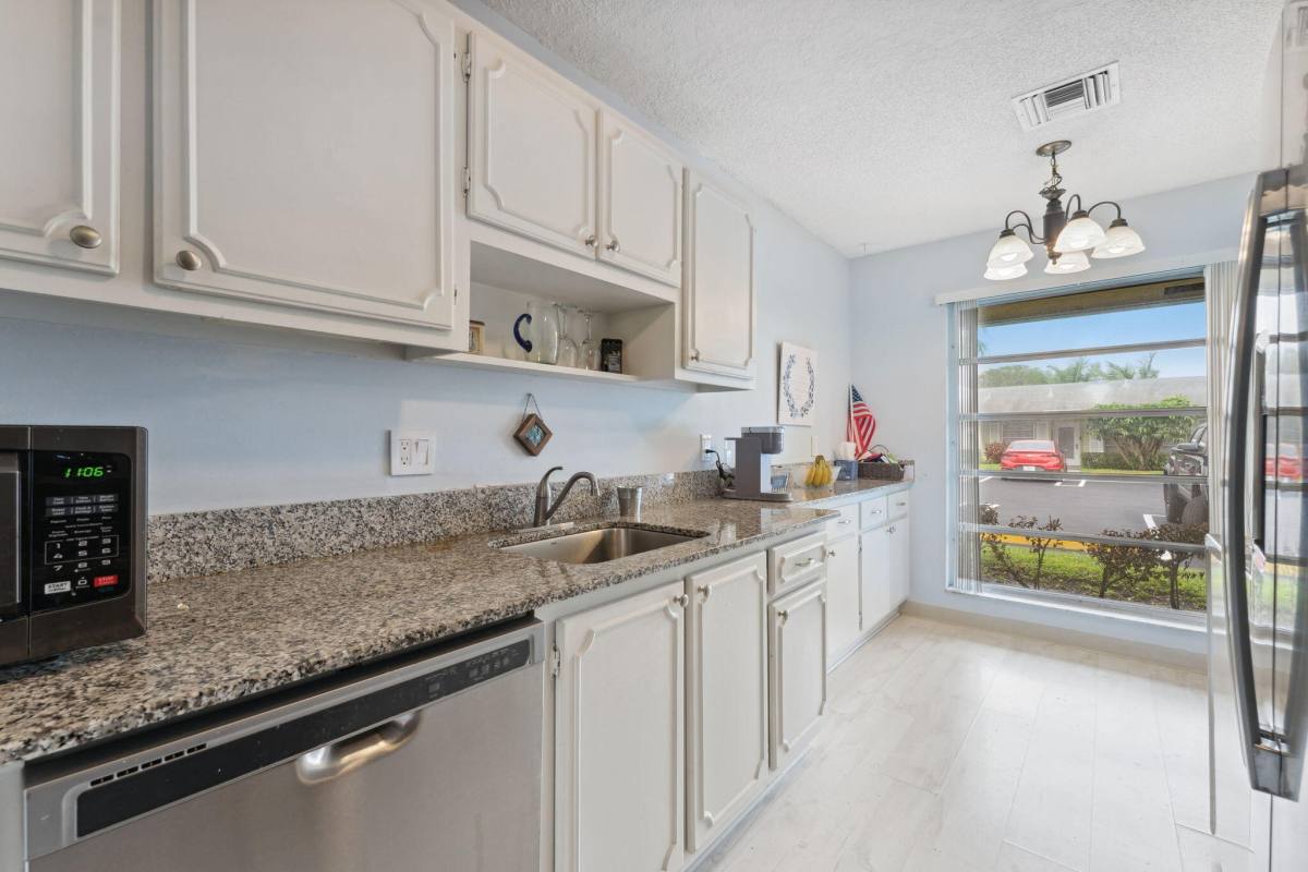 Apartment for rent at 1130 Cactus Terrace #113045C, Delray Beach, FL 33445