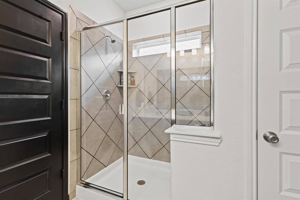 Apartment for rent at 925 W Dr #925, Aubrey, TX 76227