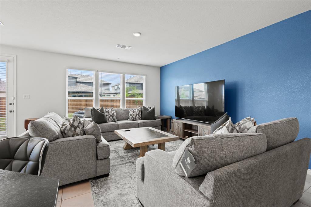 Apartment for rent at 925 W Dr #925, Aubrey, TX 76227