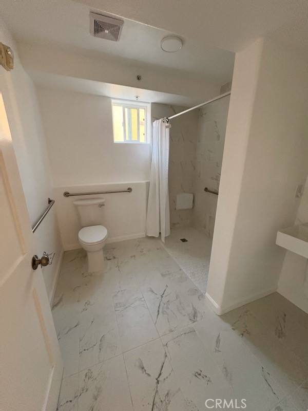 Apartment for rent at 700 N Hill Place #102, Los Angeles, CA 90012
