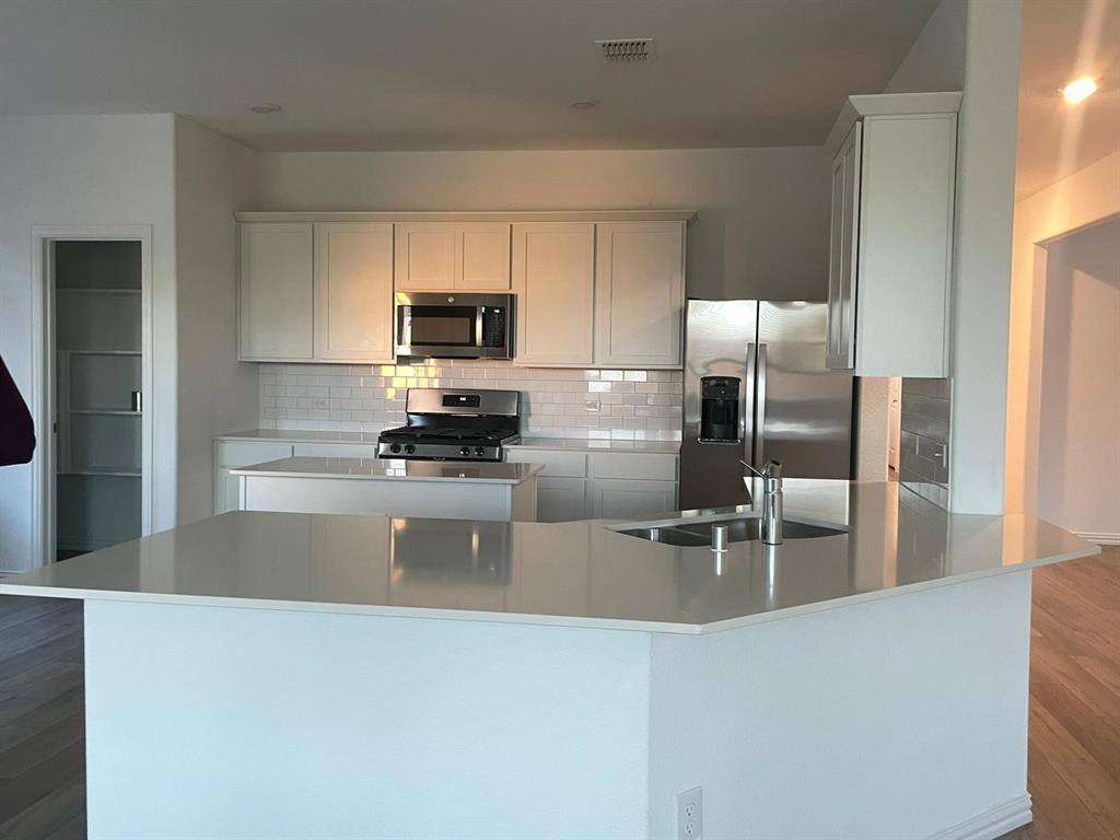 Apartment for rent at 2632 Starwater Dr, Fort Worth, TX 76179