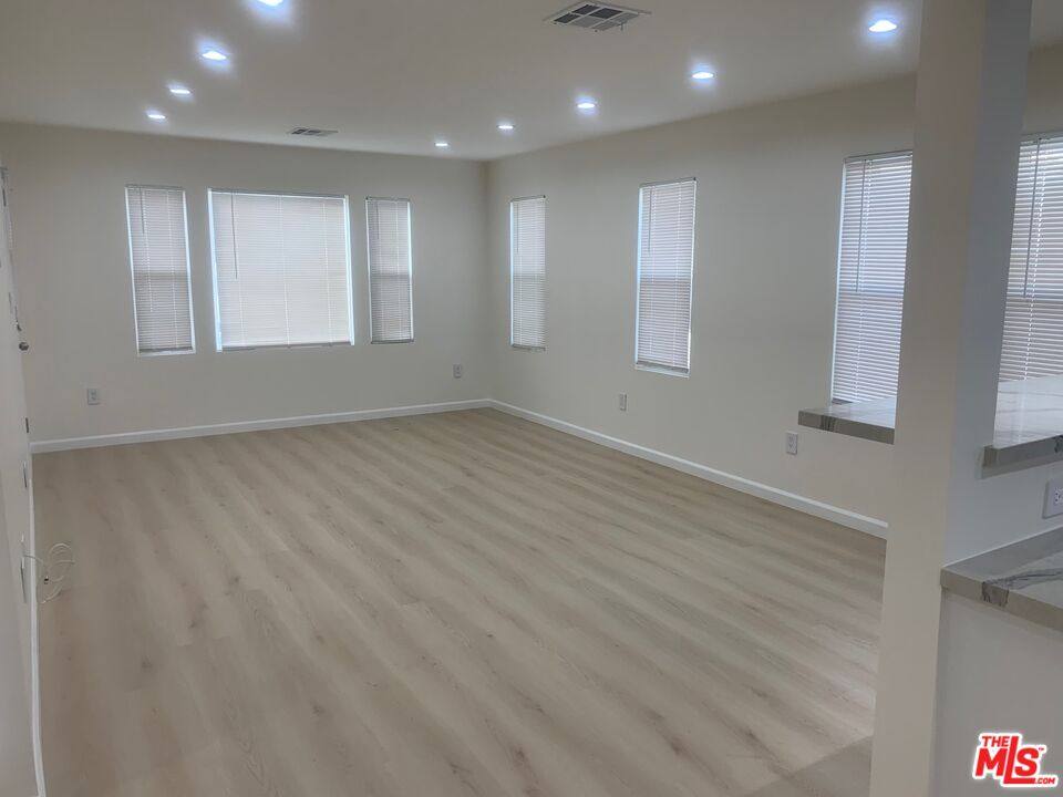 Apartment for rent at 1258 N Detroit St, Los Angeles, CA 90046
