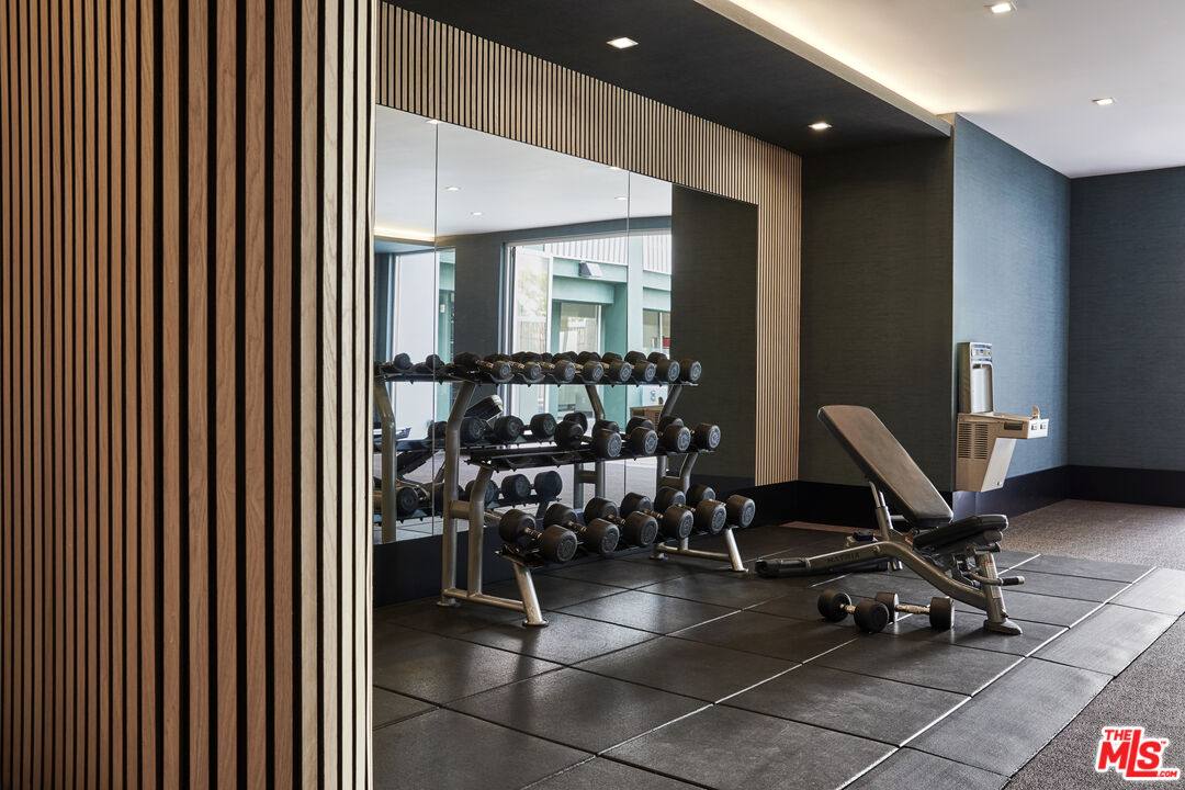 Apartment for rent at 10601 Washington Blvd #405, Culver City, CA 90232