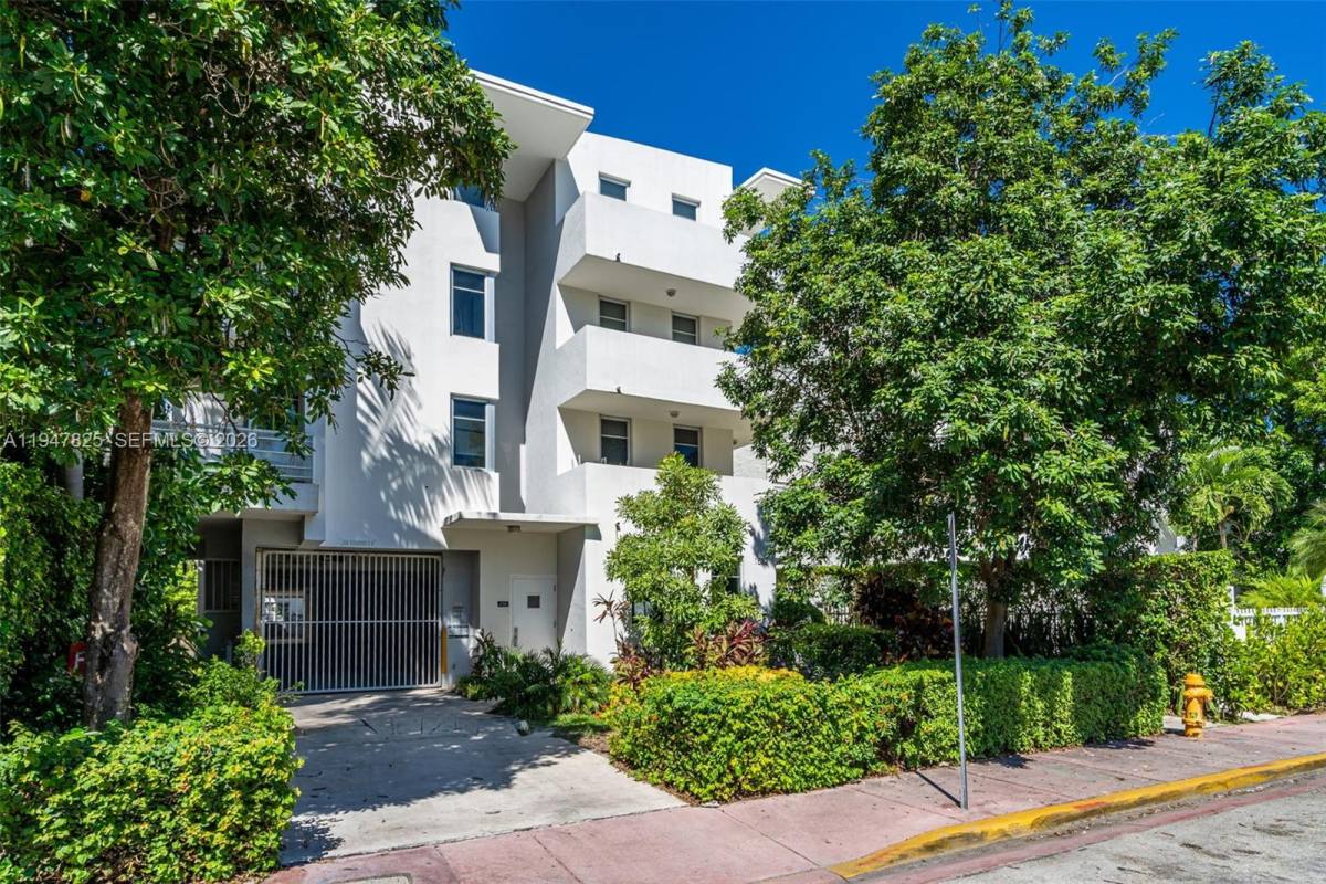 Apartment for rent at 1532 Drexel Ave #303, Miami Beach, FL 33139