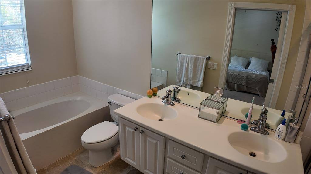 Townhouse for rent at 8561 Insular Lane, Orlando, FL 32827