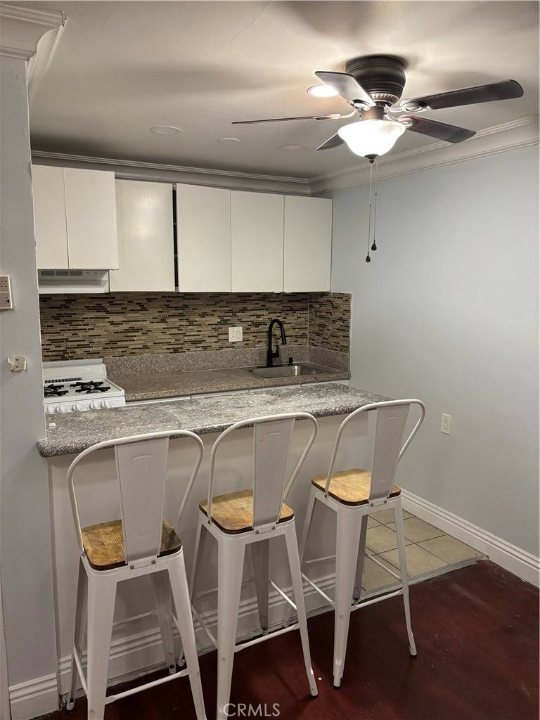 Apartment for rent at 9031 Phyllis Ave #1, West Hollywood, CA 90069
