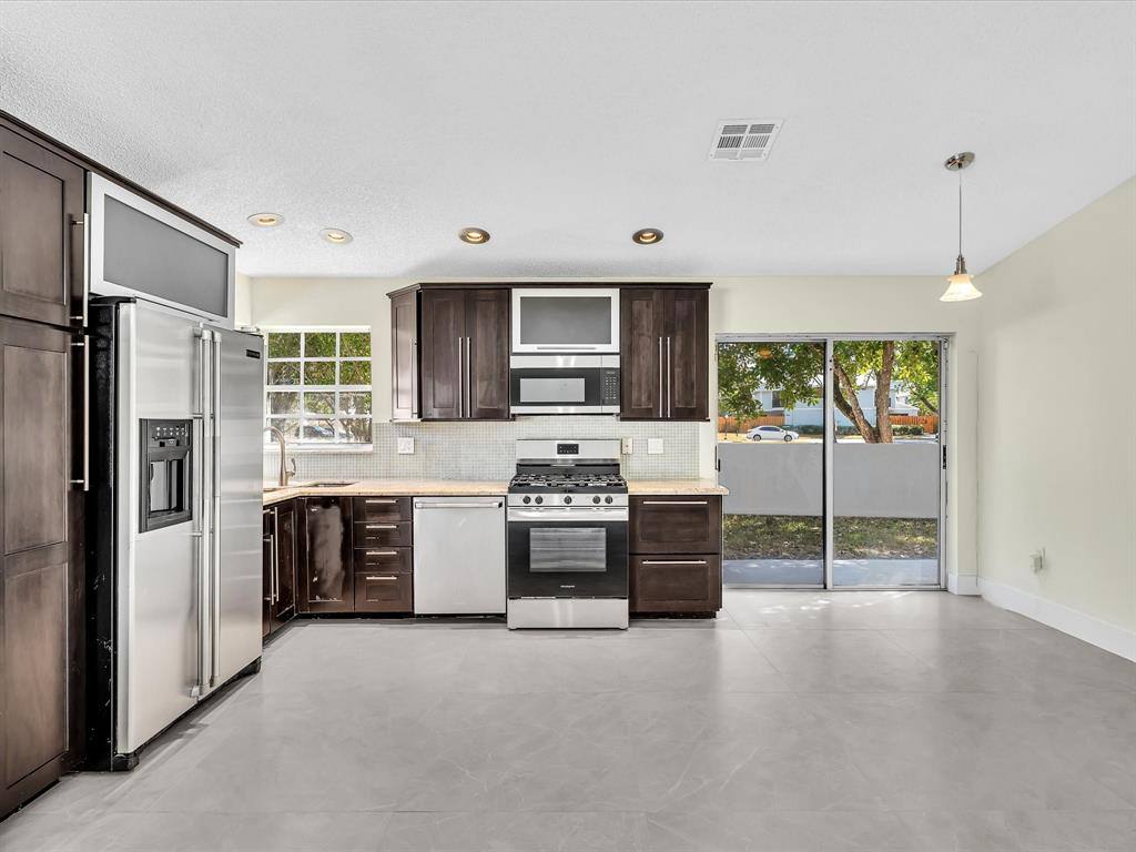 13400 NW 5th Court, Fort Lauderdale, FL 33325 - Apartment For Rent - Image 8