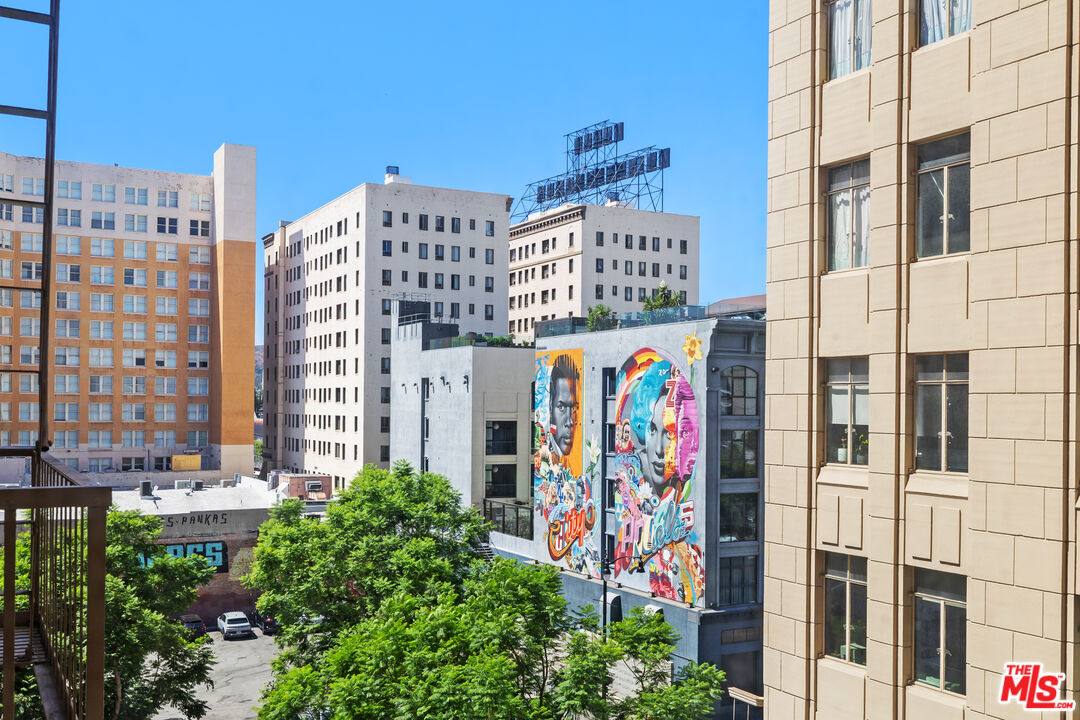 Apartment for rent at 6253 Hollywood Blvd #503, Los Angeles, CA 90028