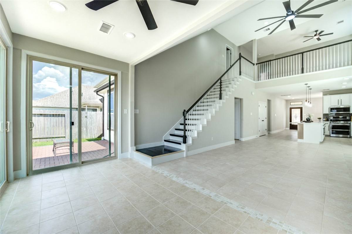 Apartment for rent at 5435 Baronet Dr, Katy, TX 77493