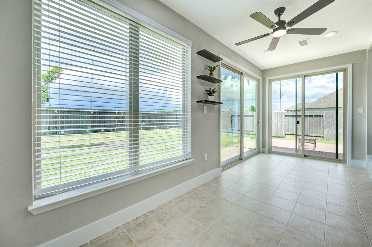 Apartment for rent at 5435 Baronet Dr, Katy, TX 77493