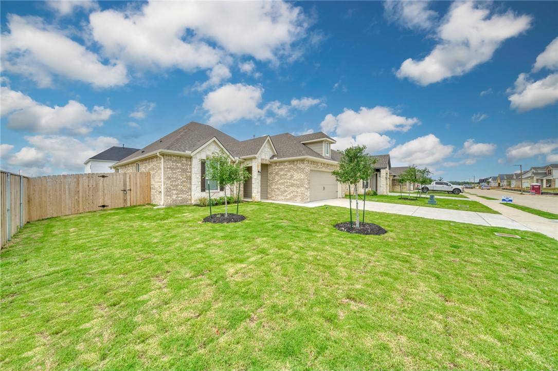 Apartment for rent at 6226 Rockford Dr, College Station, TX 77845