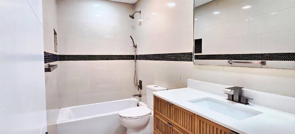Apartment for rent at 11516 SW 54th St, Fort Lauderdale, FL 33330