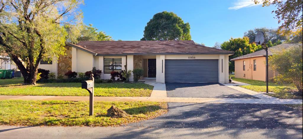 Apartment for rent at 11516 SW 54th St, Fort Lauderdale, FL 33330