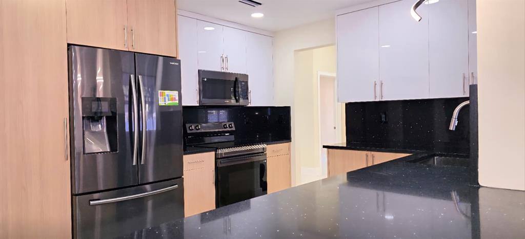 Apartment for rent at 11516 SW 54th St, Fort Lauderdale, FL 33330