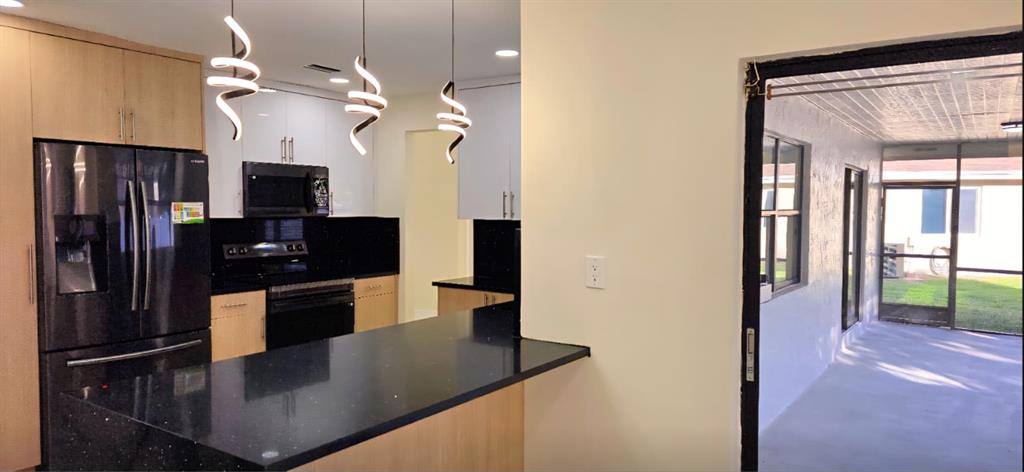 Apartment for rent at 11516 SW 54th St, Fort Lauderdale, FL 33330