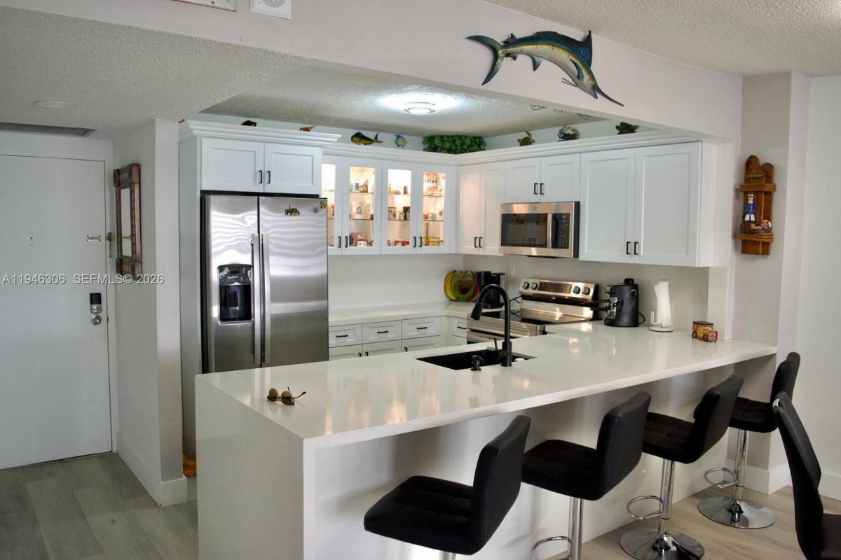 Apartment for rent at 3725 S Ocean Dr #423, Hollywood, FL 33019