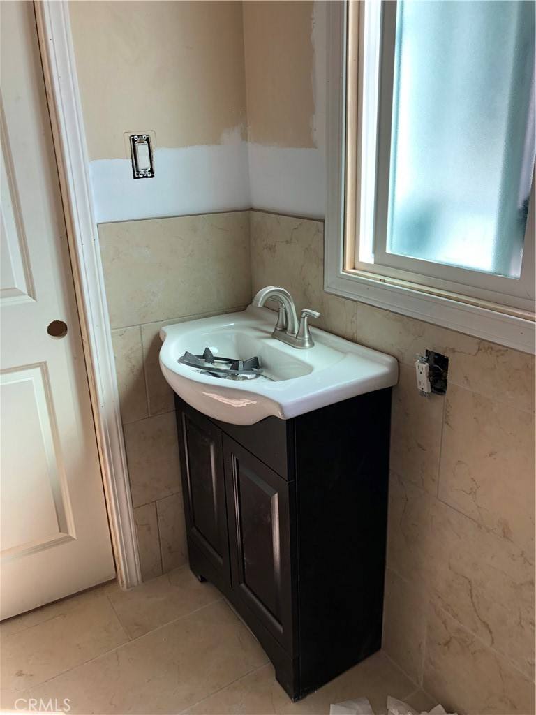 Apartment for rent at 144 W 94th St #144, Los Angeles, CA 90003