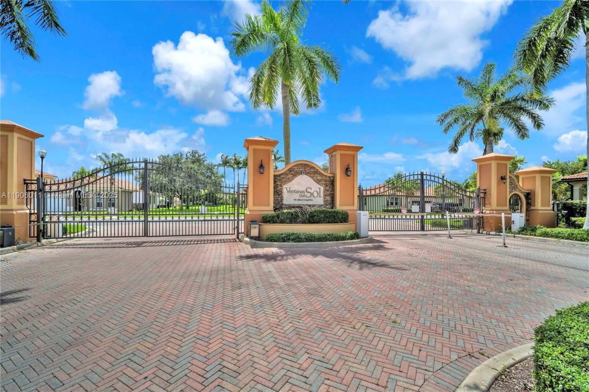 Apartment for rent at 2190 SE 2nd St, Homestead, FL 33033