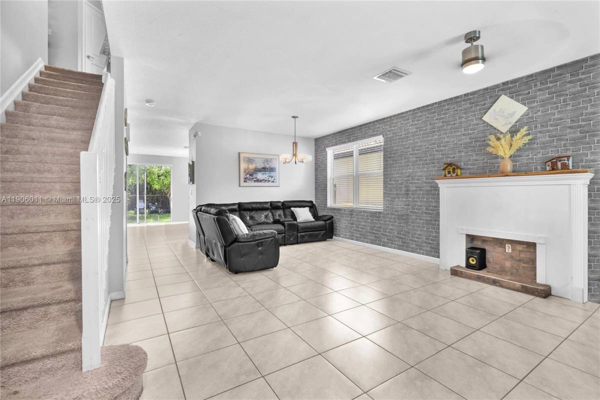 Apartment for rent at 2190 SE 2nd St, Homestead, FL 33033
