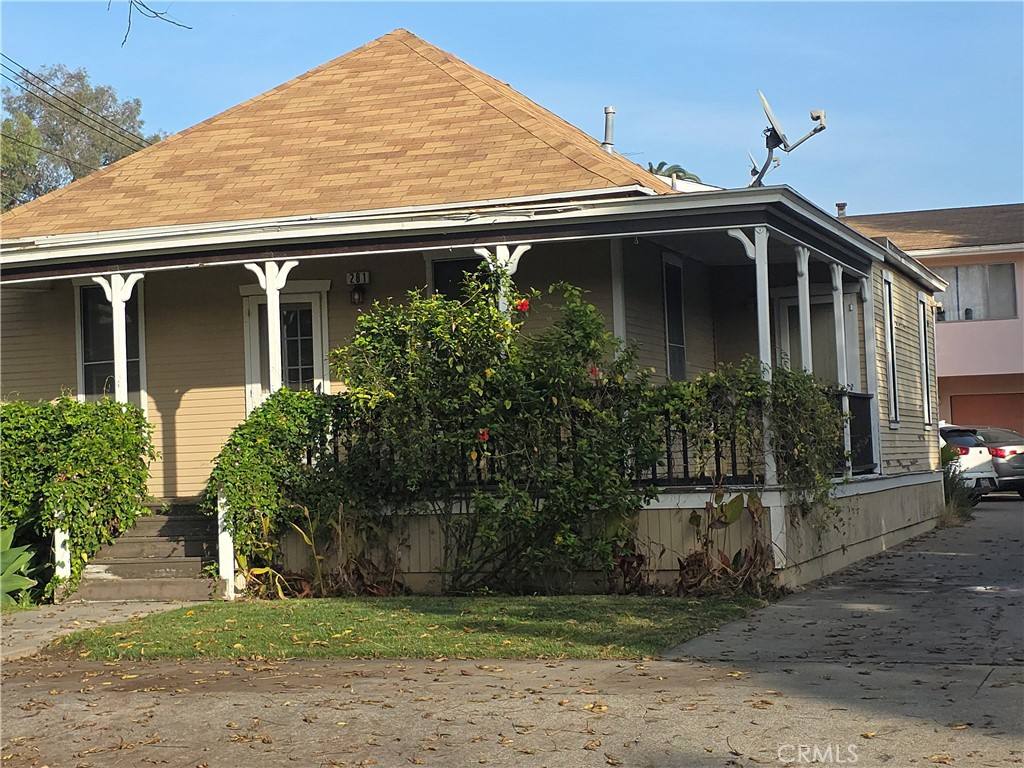 Apartment for rent at 281 N Grand St #281, Orange, CA 92866