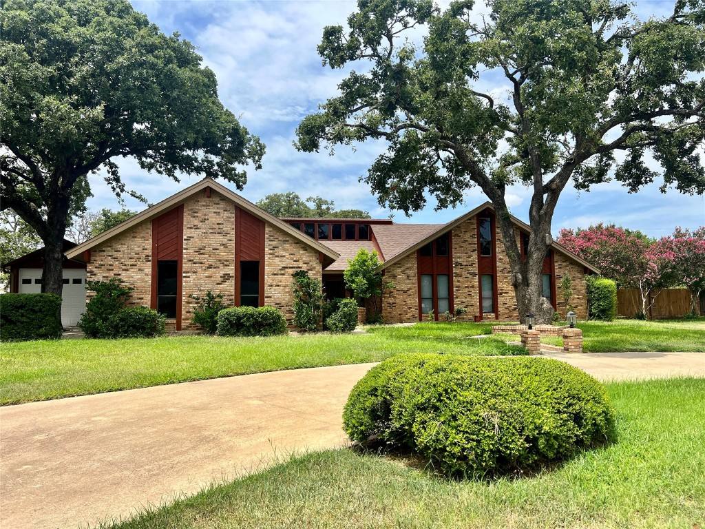 Apartment for rent at 1602 Yokley Rd, Rockdale, TX 76567